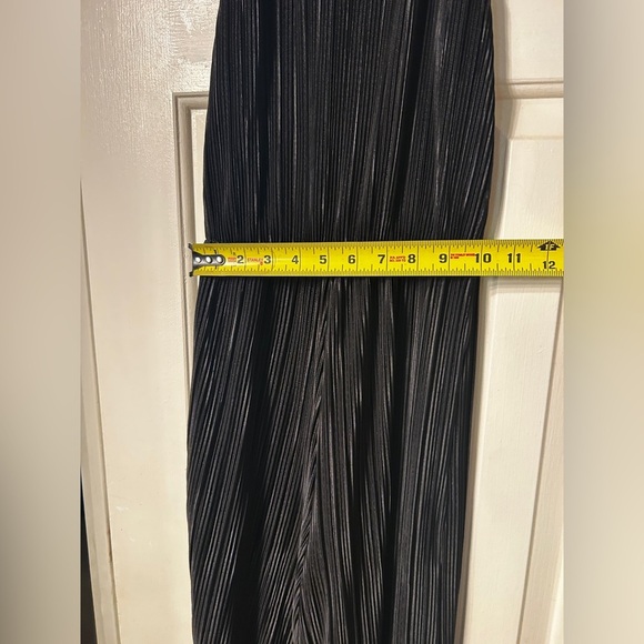 21 Saints Black Pleated High Neck Plisse Jumpsuit Size Small - Picture 3 of 8